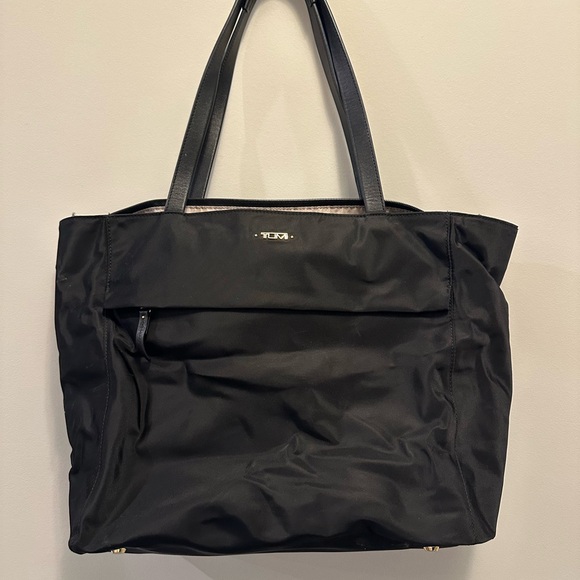Tumi Classic Black Tote Bag - Picture 2 of 7
